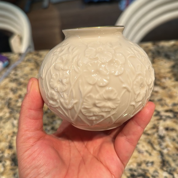 Vintage Lenox small vase - Picture 3 of 11